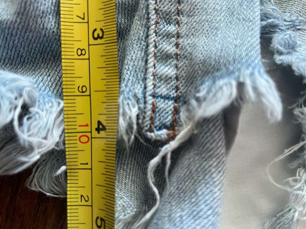 Y2K Express Low Rise Distressed Denim Shorts “Blue Jean Baby” Embroidered Size 6 - Picture 8 of 11